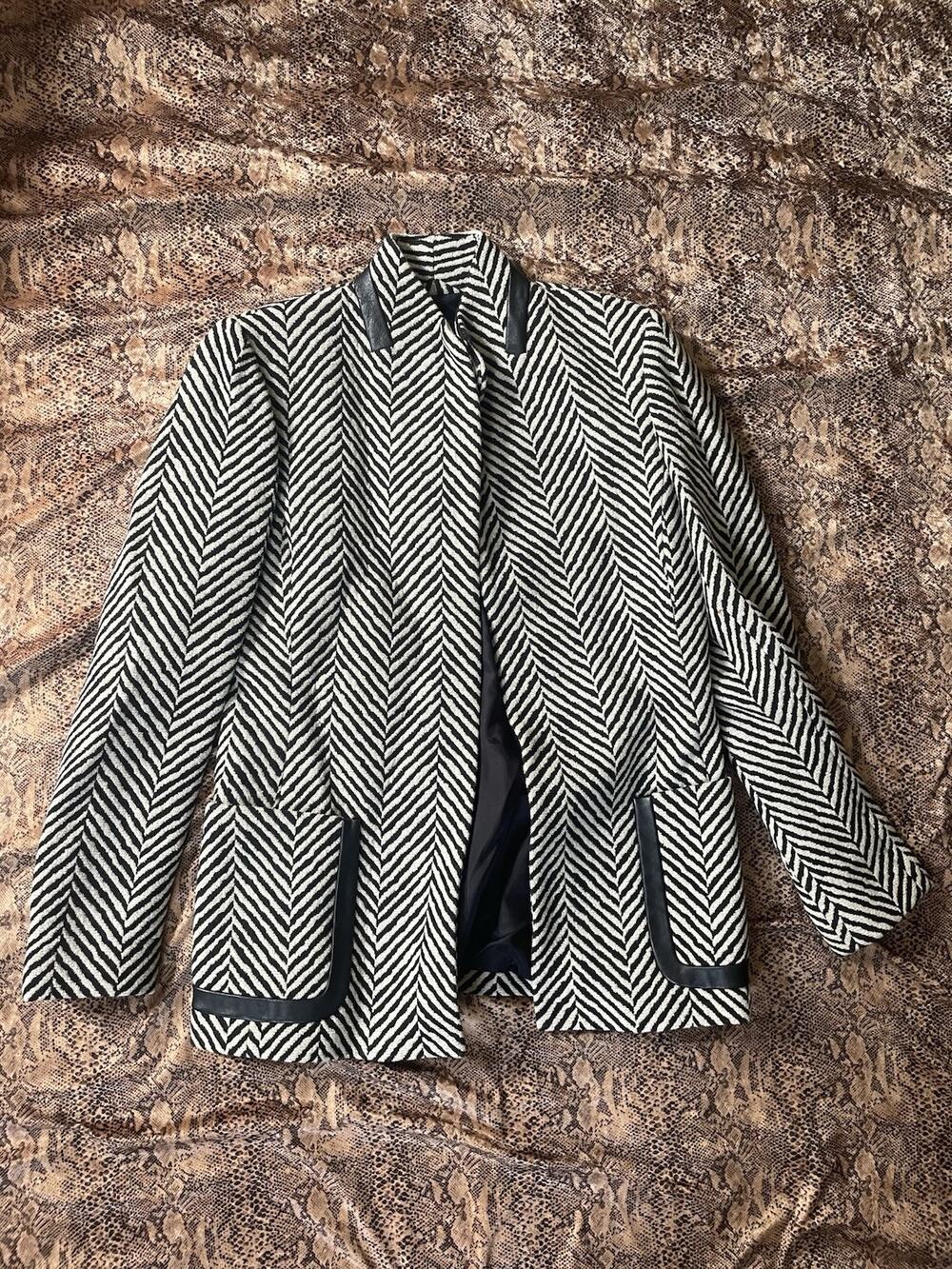 Dana Buchman Blazer Jacket Wool Blend Black White Chevron Herringbone Zebra 2